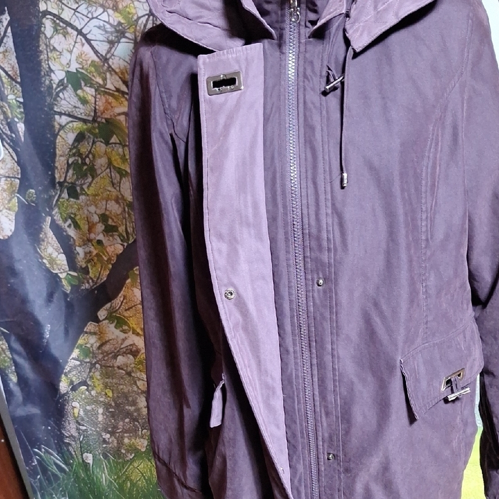 Women's Hooded Utility Jacket in Deep Purple - Picture 4 of 16
